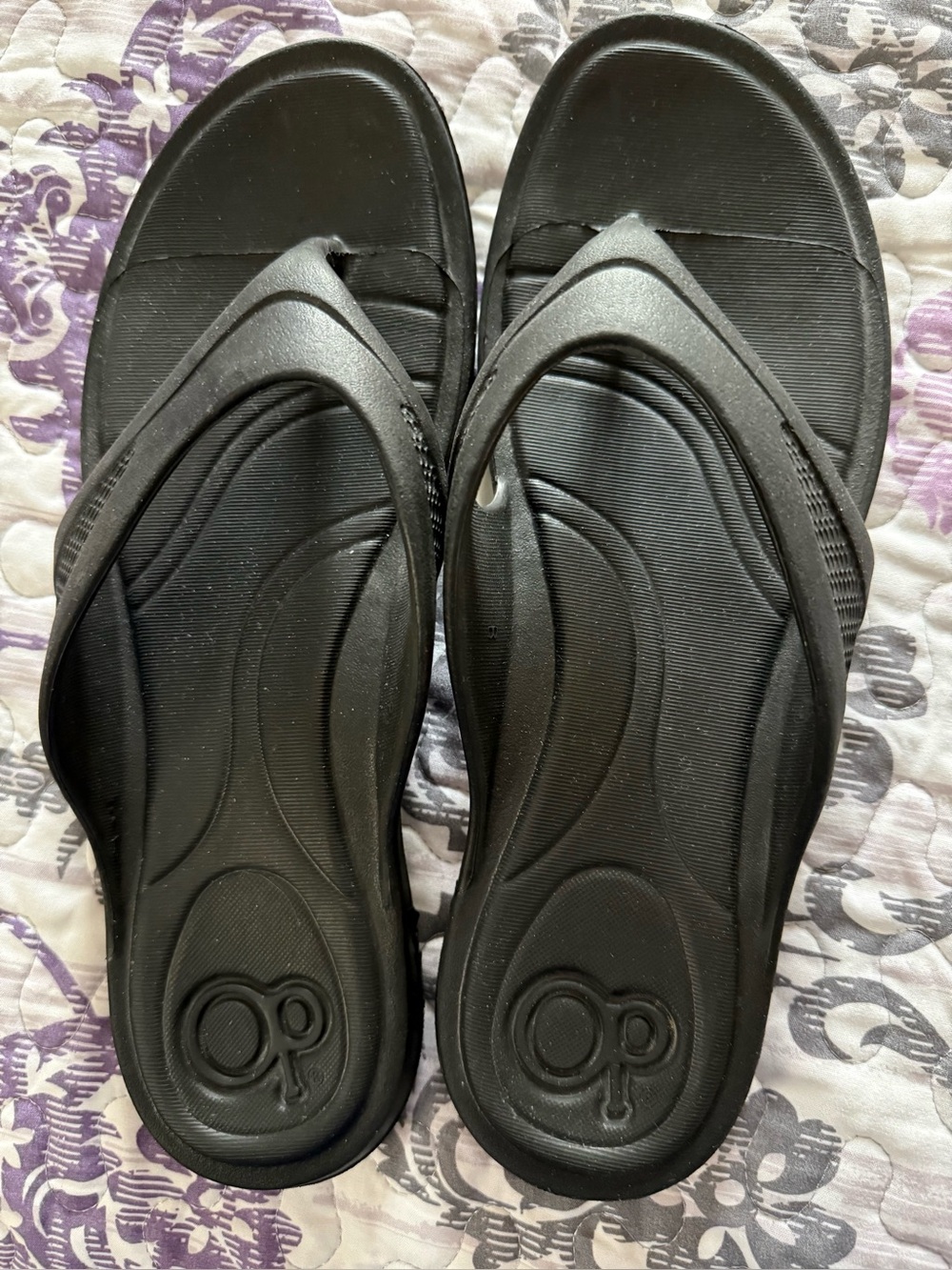 Black OP Flip Flop W11